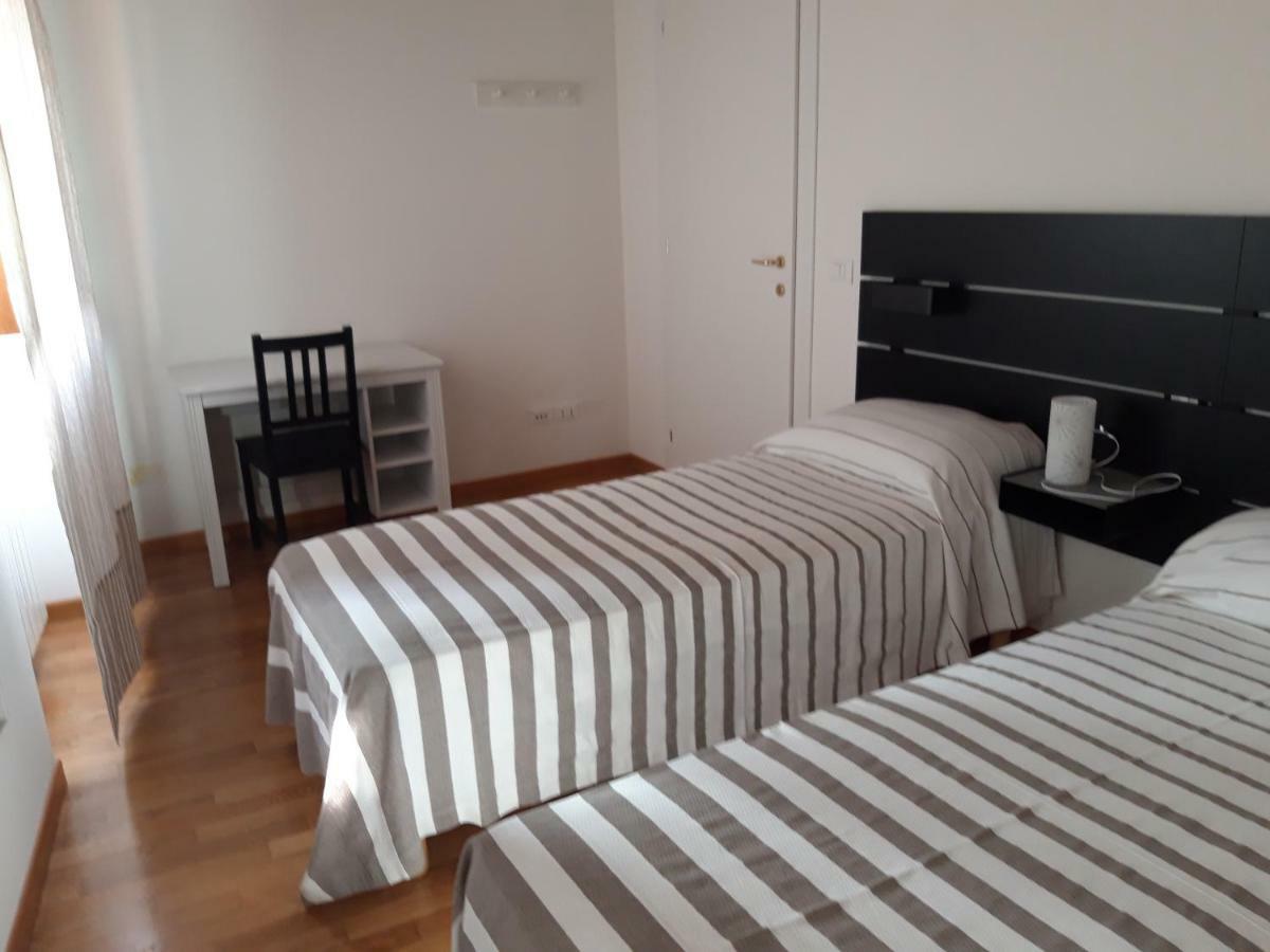 Al 106 Hotel Triëst Buitenkant foto